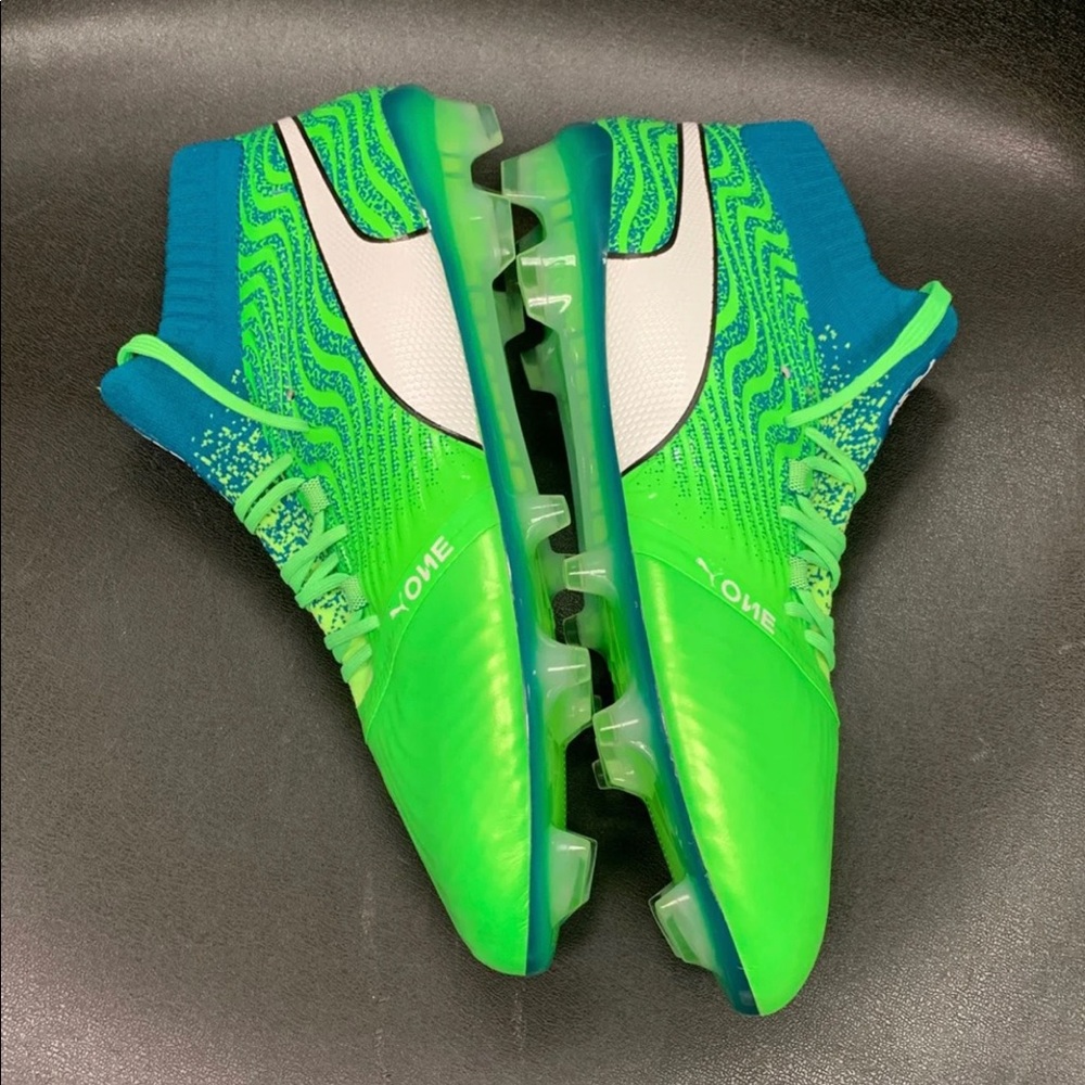 BRAND NEW Puma ONE 18.1 Syn FG Men’s Soccer Cleats